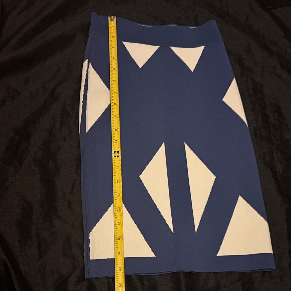 BCBGMaxAzria Blue and White Geometric Pencil Skirt